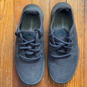 Allbirds Treerunners in great condition